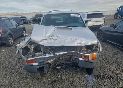 2000 Toyota 4Runner Sr5 from USA, damaged, VIN JT3HN86R6Y0318097